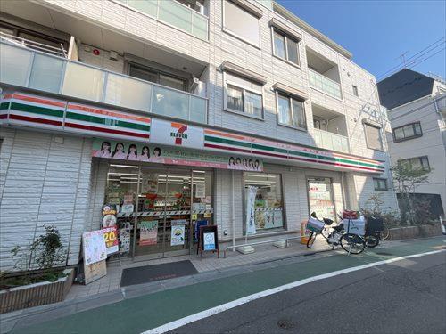 セブンイレブン世田谷赤堤4丁目店260m
