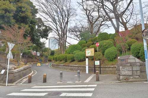 掃部山公園まで360m