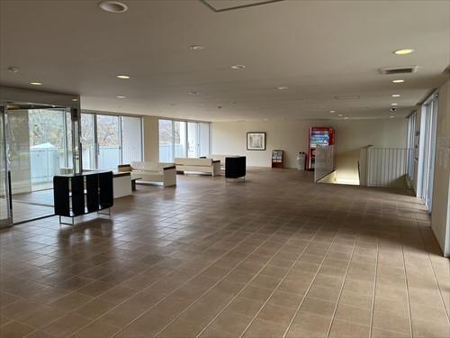 エントランスホール