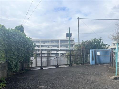 横浜市立山元小学校まで460m