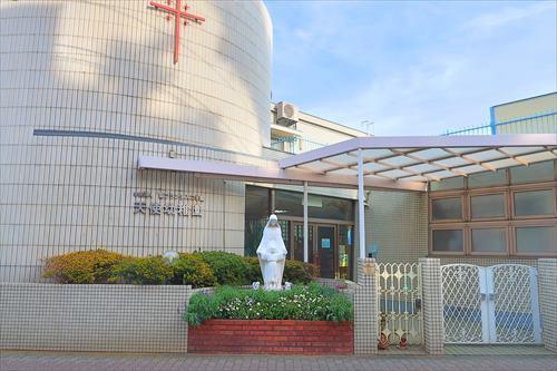 天使幼稚園まで490m