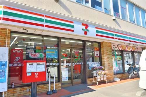 セブンイレブン横浜新井町店まで160m