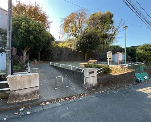 新井町西公園まで50m