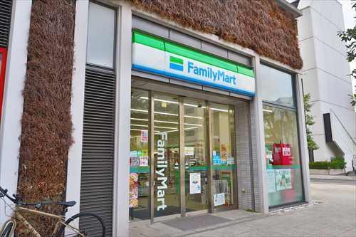 ファミリーマート山下町南店190m
