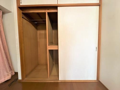 洋室（約7帖）収納