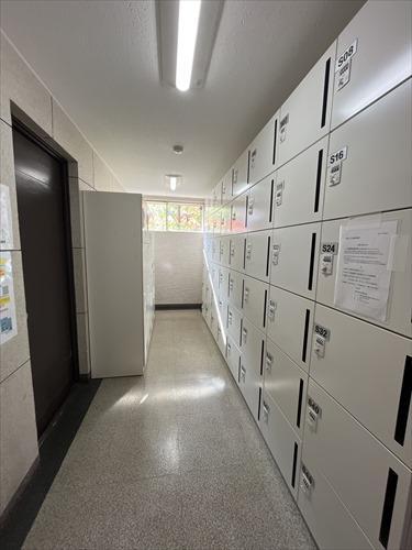 クリーニングロッカー