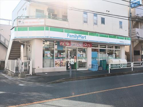 ファミリーマート横浜南高校前店370m