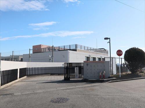 町田市立小山中学校まで810m