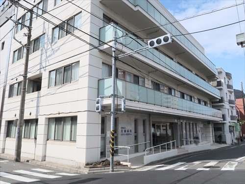 医療法人佐藤病院まで660m