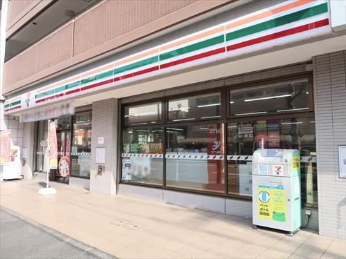 セブンイレブン横浜宮元町2丁目店460m