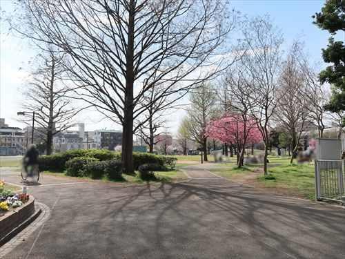 蒔田公園まで560m