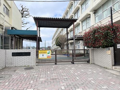 横浜市立新吉田小学校まで480m