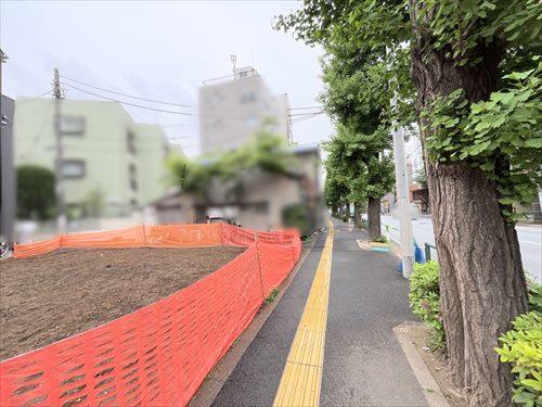 南東側公道含む現地土地写真