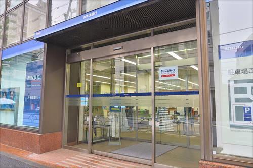 みずほ銀行動坂支店まで570m