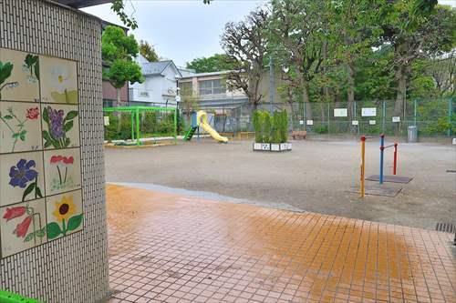 千駄木公園まで220m