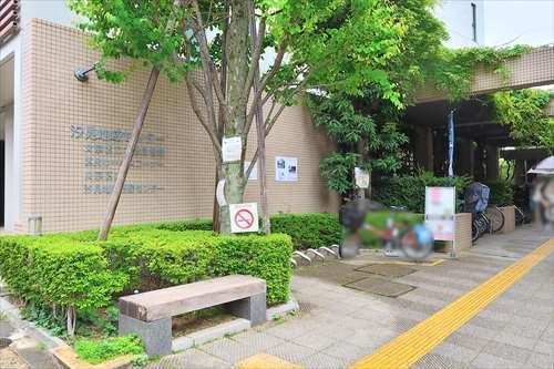 本郷図書館まで710m