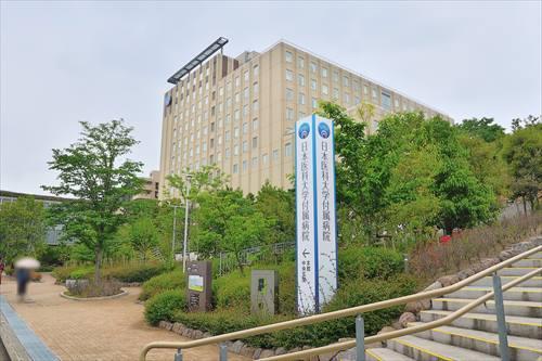 日本医科大学附属病院まで890m