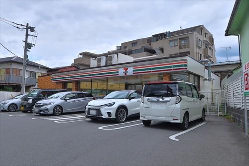 セブンイレブン横浜戸塚吉田町店740m