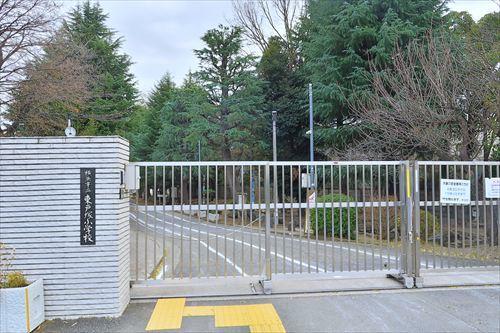 横浜市立東戸塚小学校まで910m