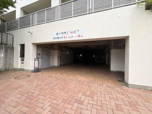 駐車場出入口