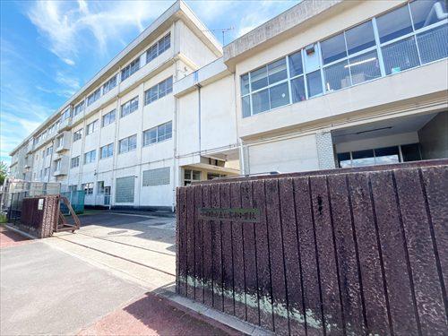 小田原市立東富水小学校まで1440m