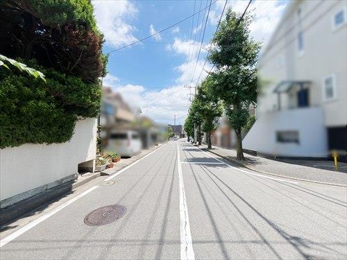南西側前面道路(2026年7月撮影)