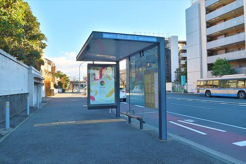 バス停「根岸七曲り下」徒歩14分
