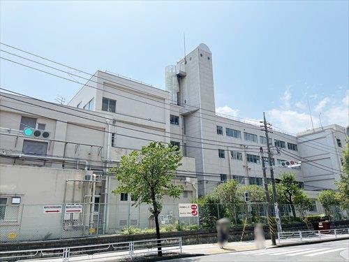 横浜市立中村小学校まで410m