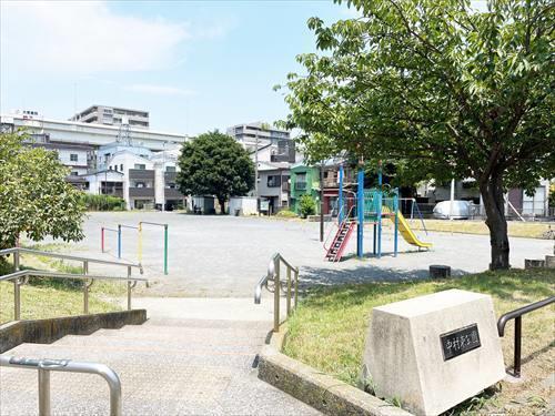 中村東公園まで100m