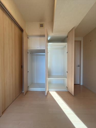 洋室約5.6帖の収納