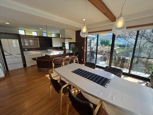 ダイニング。2025年12月4日撮影