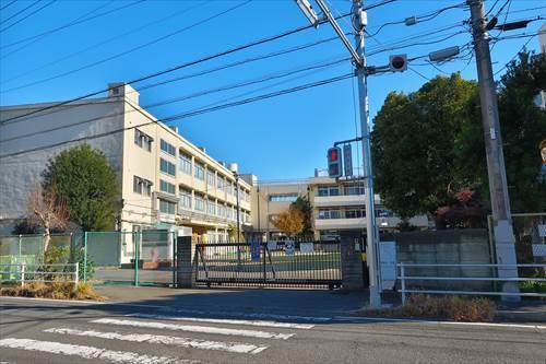 横浜市立三ツ境小学校まで510m