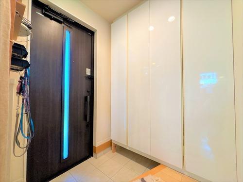 玄関（2025年6月撮影）