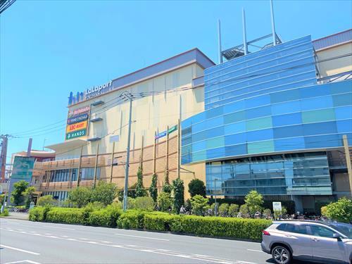 成城石井ららぽーと横浜店まで約950ｍ