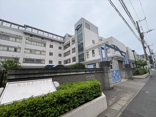 川崎市立今井中学校まで370ｍ