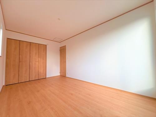 洋室7.6帖(2025年12月撮影)