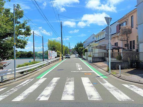 北側道路（2025年7月撮影）