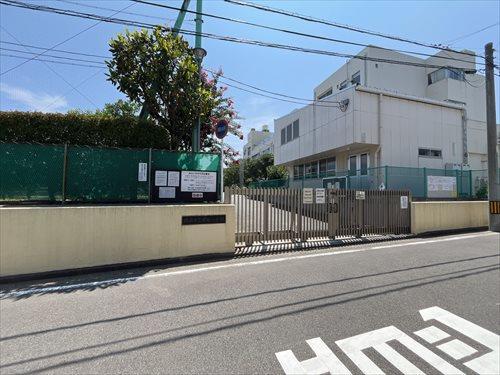 岸谷小学校まで180ｍ