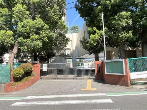 横浜市立中沢小学校まで250m