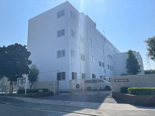 横浜市立旭中学校まで370m