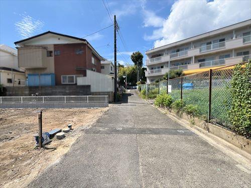 前面道路（物件・左）