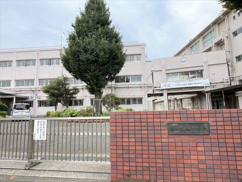 横浜市立瀬谷中学校まで940m