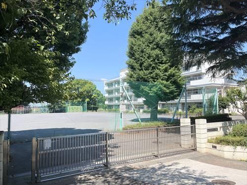 横浜市立石川小学校まで210m