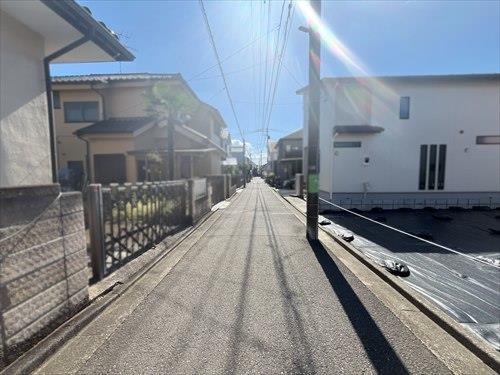 前面道路（物件・右）