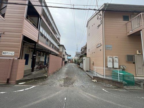 南東側前面道路