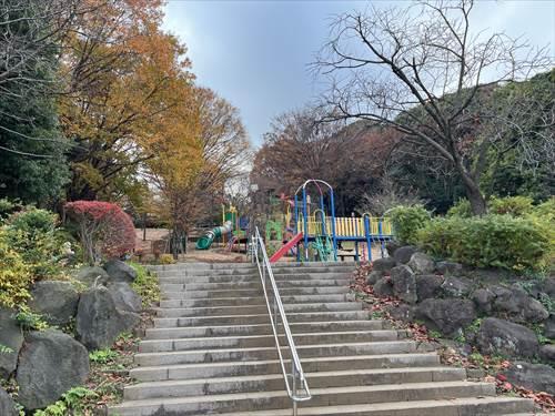 三ツ沢公園わんぱく広場まで徒歩4分