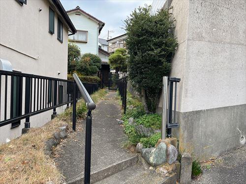 通路部分（2025年12月撮影）