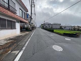 南西側前面道路①（R7年11月撮影）