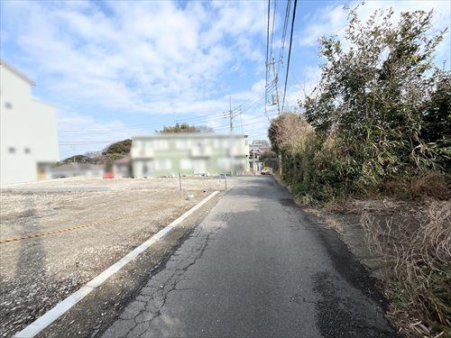 前面道路（2026年2月撮影）