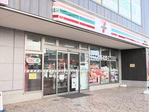 セブンイレブン横浜緑台村町店590m